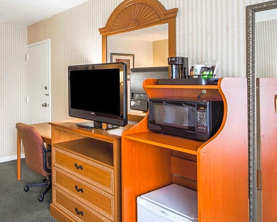 Quality Inn Ponca City Route 77