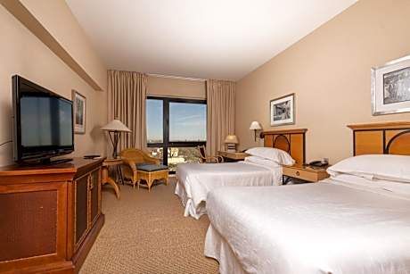 Guest room, 2 Twin/Single Bed(s), City view