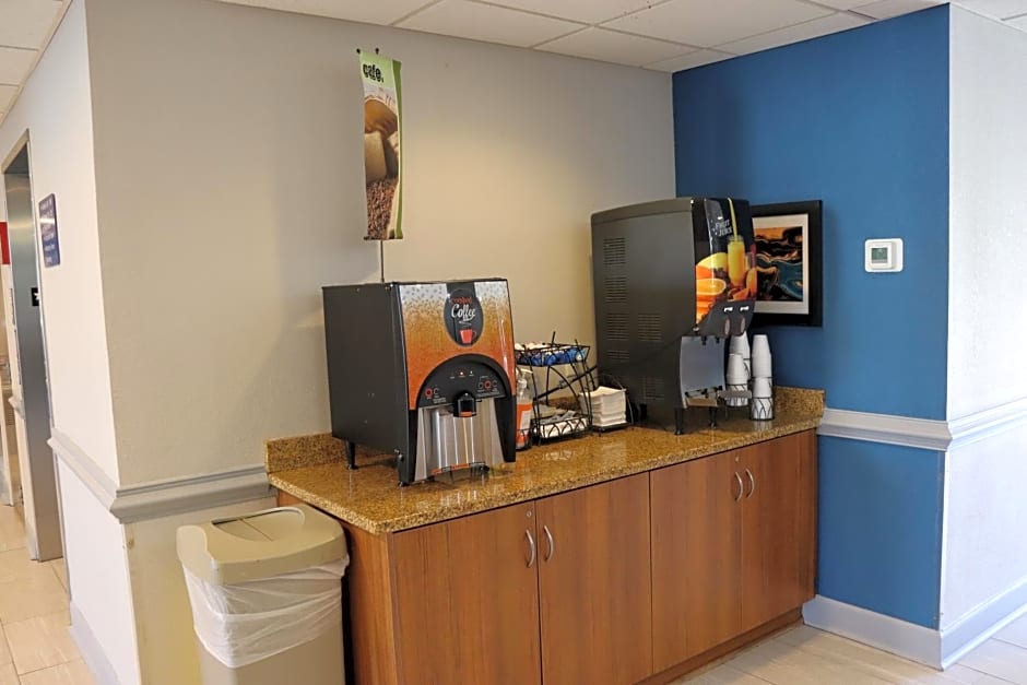 Microtel Inn & Suites by Wyndham Columbus/Near Fort Benning