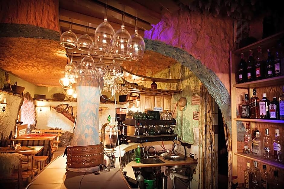 Grota zbójnicka apartament i pokoje