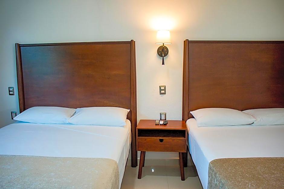 LA LOMA SUITES