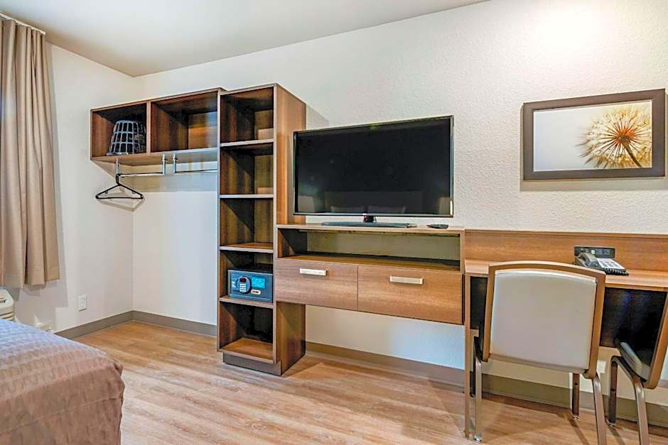 WoodSpring Suites Brunswick