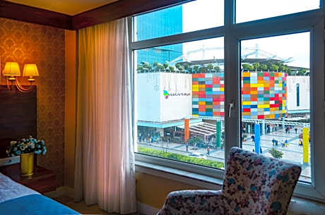 Quadruple Room with Balcony