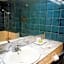 New Beijing Hotel (Guangzhou Sun Yat Sen Memorial Hospital Yide Road Subway Station)