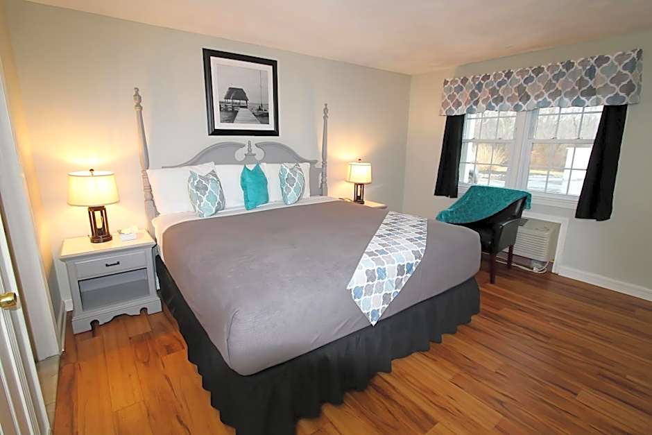 Colonial Inn Seekonk