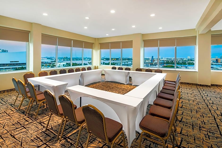 Holiday Inn Hotel Port of Miami-Downtown By IHG