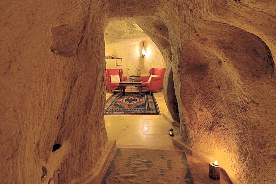 Jerveni Cave Hotel