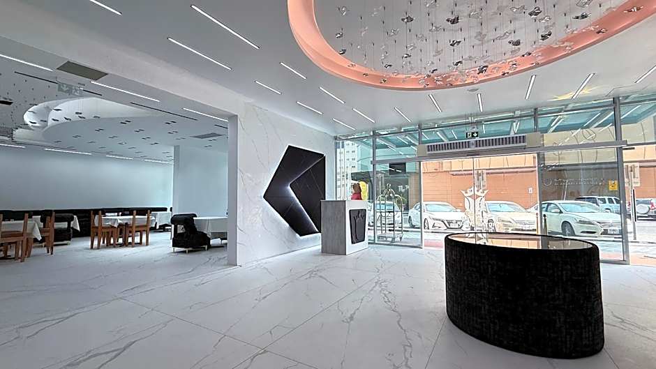 Sunday Sharjah Aparthotel formerly Royal Tulip