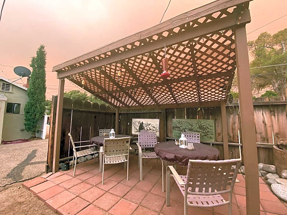 Independence Courthouse Motel