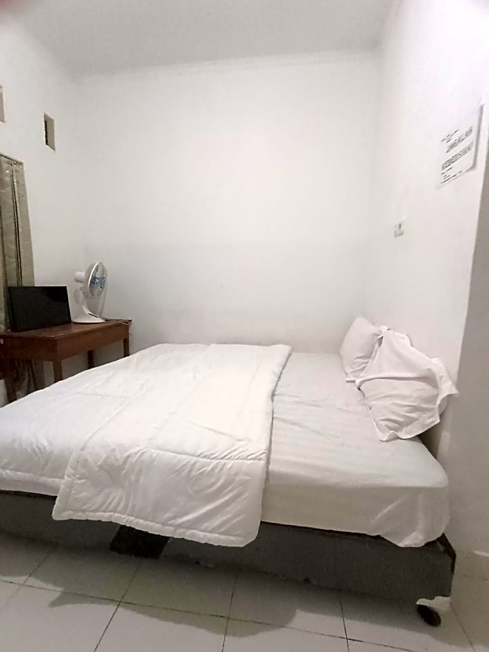 SPOT ON 92498 Fanni Homestay