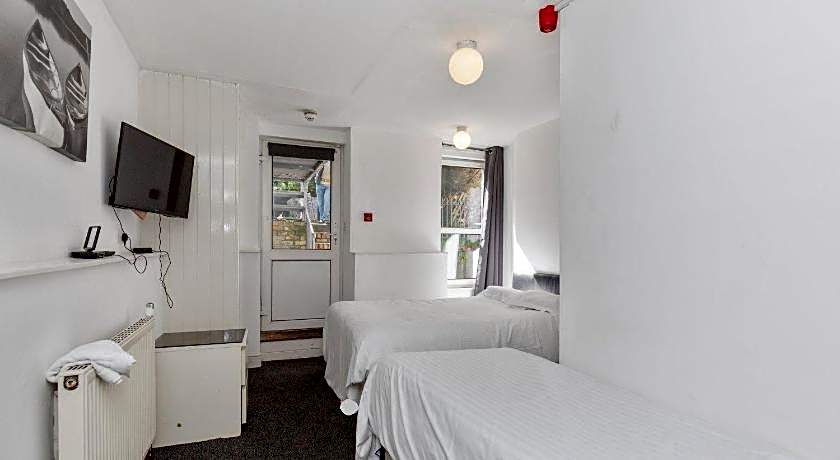 Amhurst Hotel