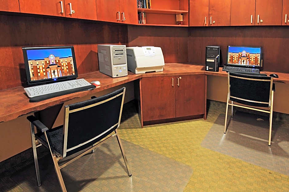 Holiday Inn Express Brampton By IHG