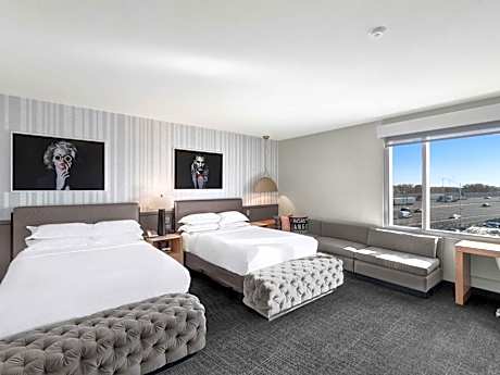 Corner Queen Room with Two Queen Beds