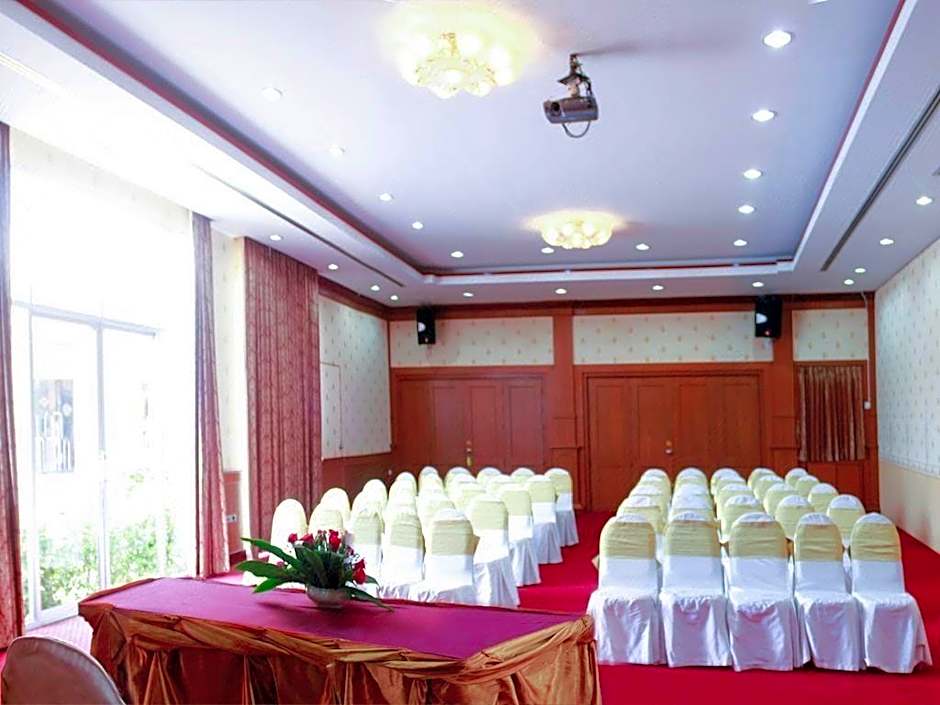 Chumphon Gardens Hotel