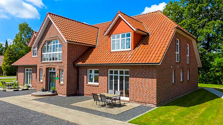Natura Ferienhaus, Ferienwohnungen in Rhauderfehn , Komfort für Gäste & Firmen ,WLAN & Parkplatz