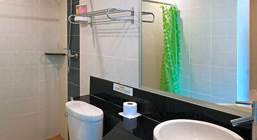 Phuket Ecozy Hotel