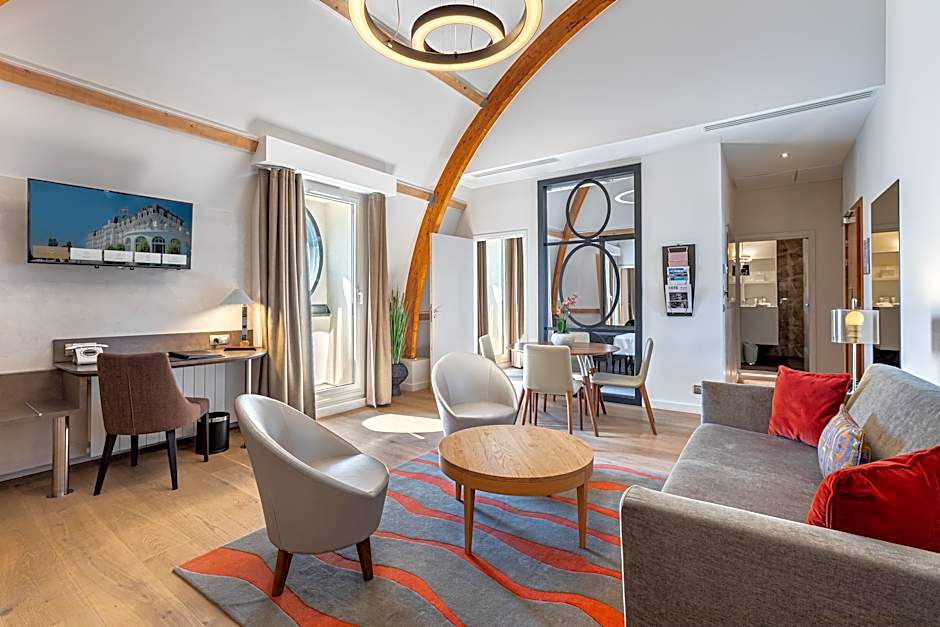 Photo 1 of 3 of Prestige Suite, Lake View