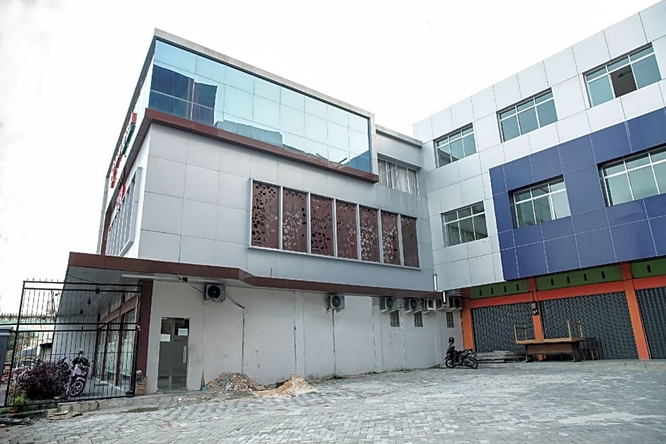 OYO 889 Edotel Amanah Hotel Syariah By SMK Muhammadiyah 1