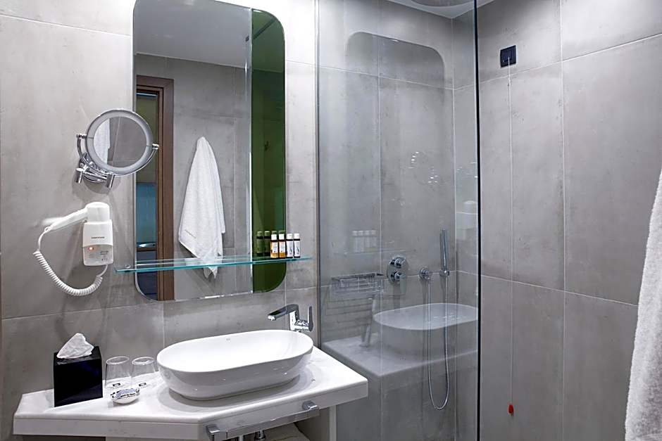 Wyndham Athens Residence