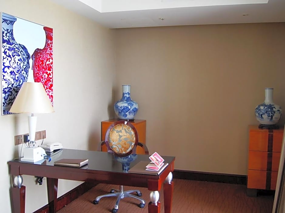 Babylon Hotel