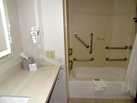 Standard King Room with Accessible Tub - Mobility Access