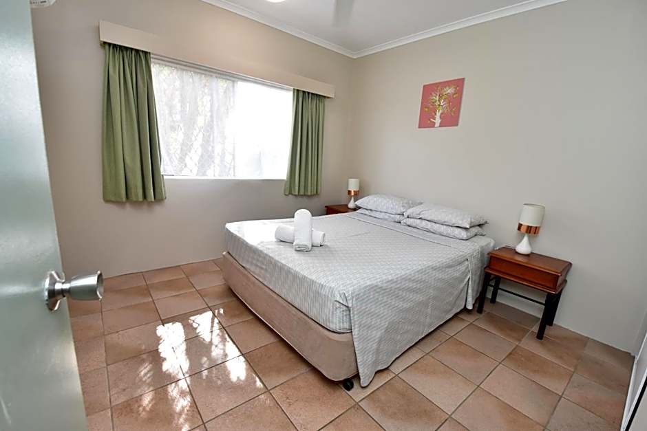 Tradewinds McLeod Holiday Apartments