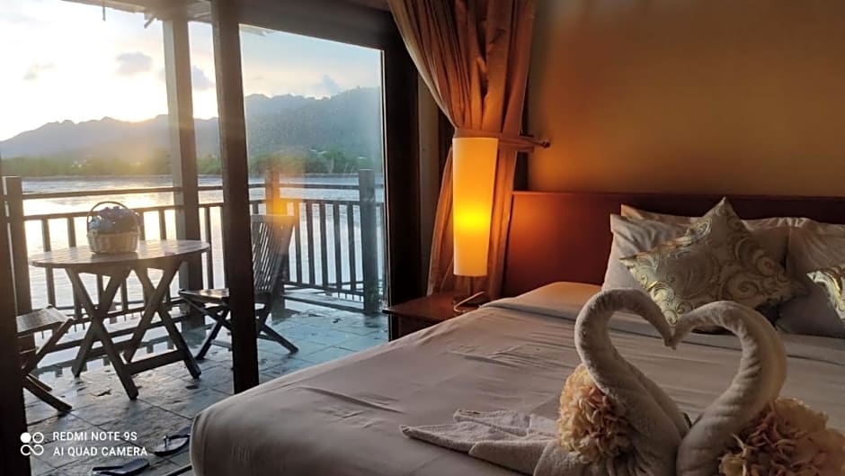 the sunset view lagoon suite