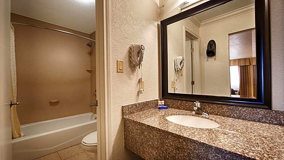 Americas Best Value Inn Kingsville