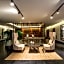 Square Small Luxury Hotel