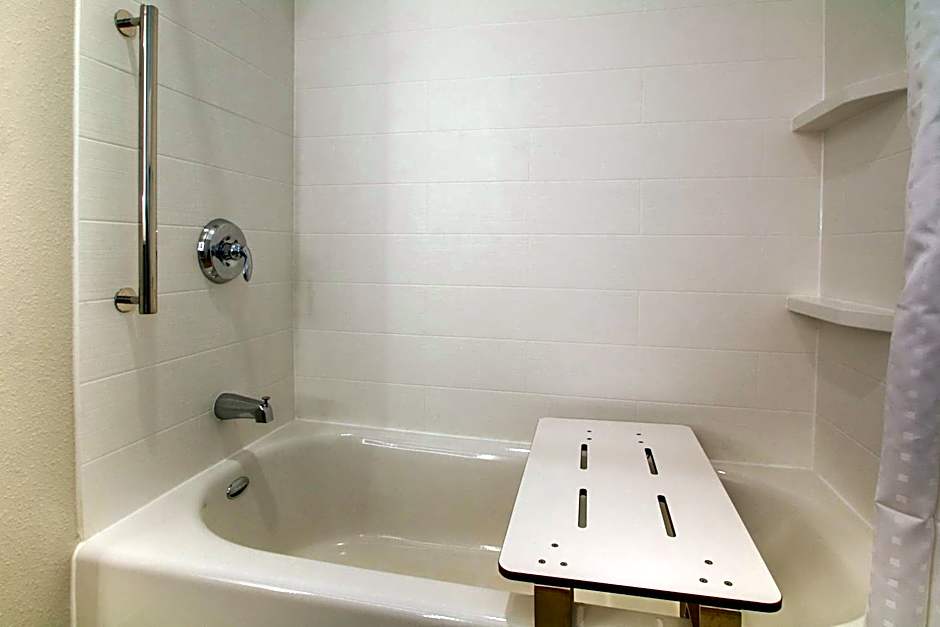 Holiday Inn Express & Suites Charleston NE Mt Pleasant US17 By IHG