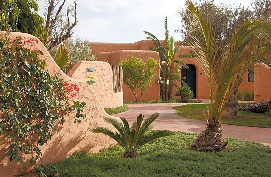 Oasis lodges