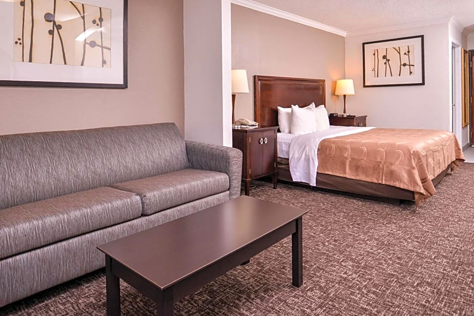 Quality Inn and Suites Beaumont