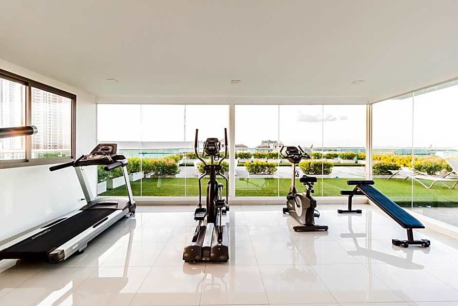 Club Royal Wongamat by Pattaya Sunny Rentals