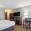 Clarion Inn & Suites Grand Rapids Airport