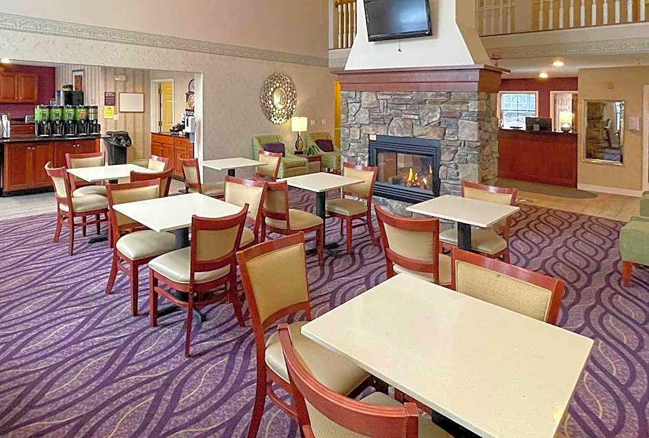 Smart Suites, an Ascend Collection Hotel