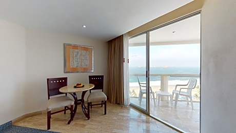Royal Ocean front King