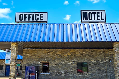 OYO Hotel Waldron AR - Hwy 71