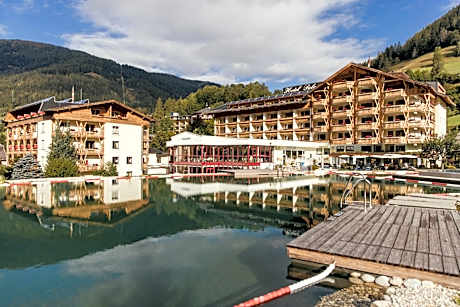 Thermenwelt Hotel Pulverer