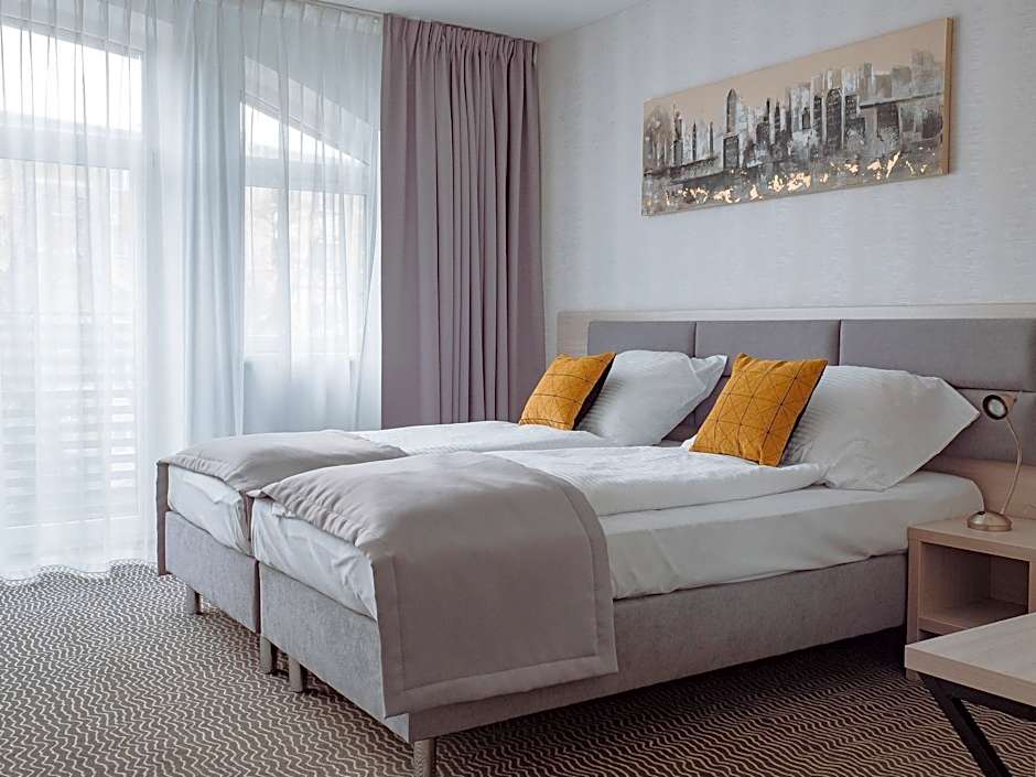 Hotel Chrobrego9
