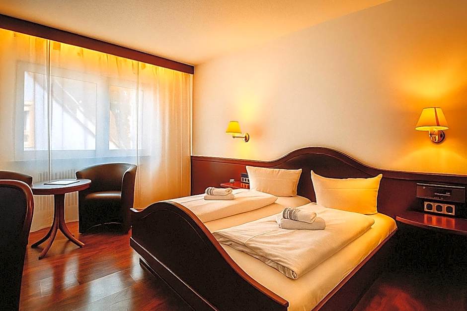 Eisberg Hotel City
