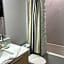 New Luxury Walkout Suite Near University-BY ROOM