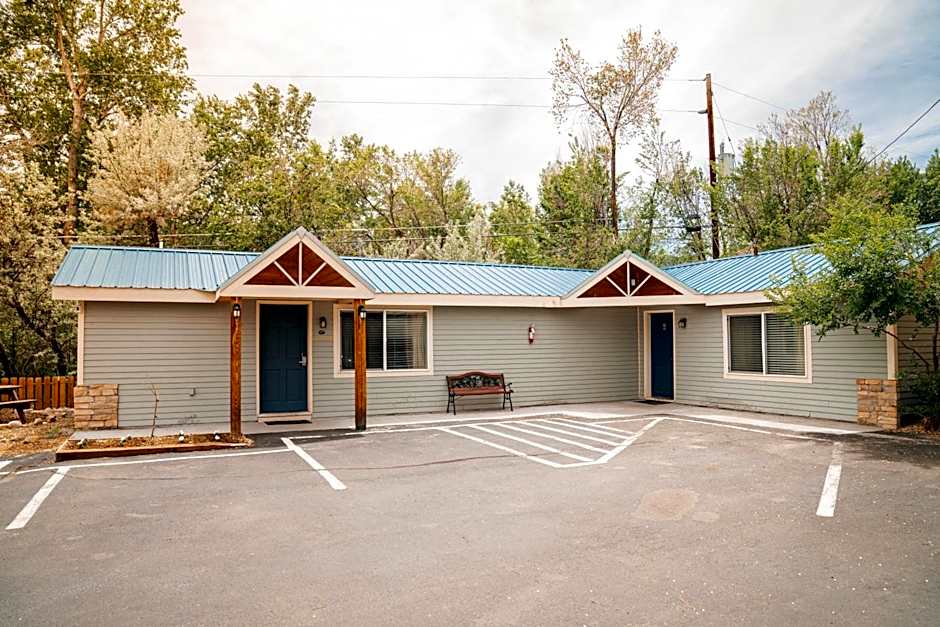 Salida Inn & Monarch Suites