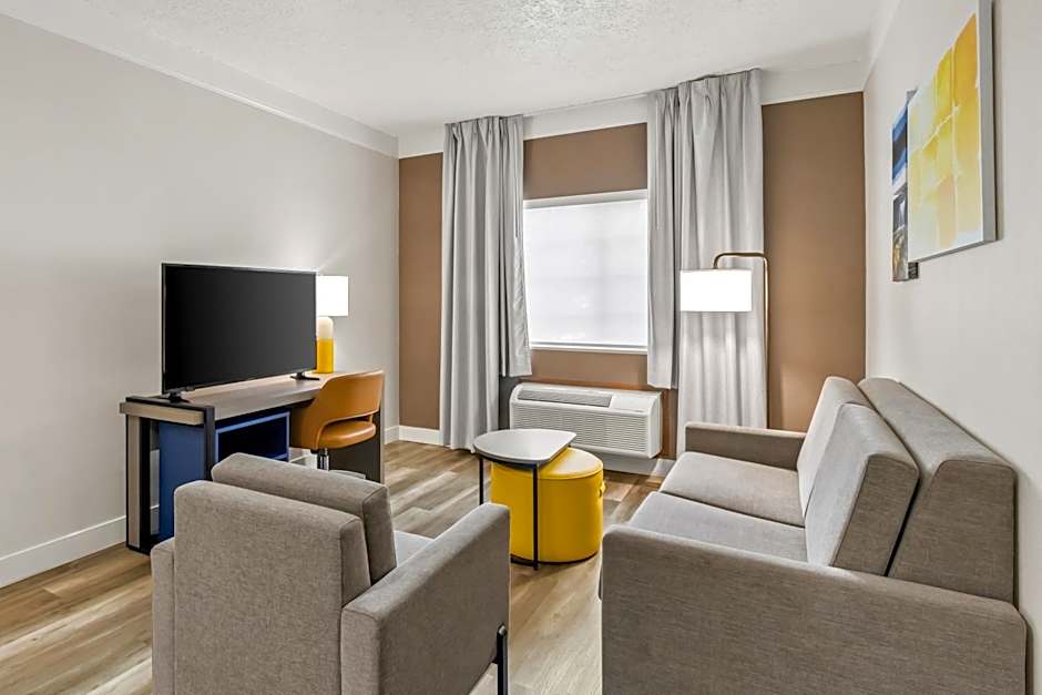 Comfort Suites Clackamas