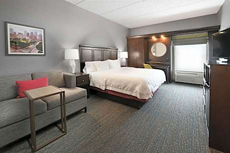 King Mob/Hearing Acc Tub Suite Ns