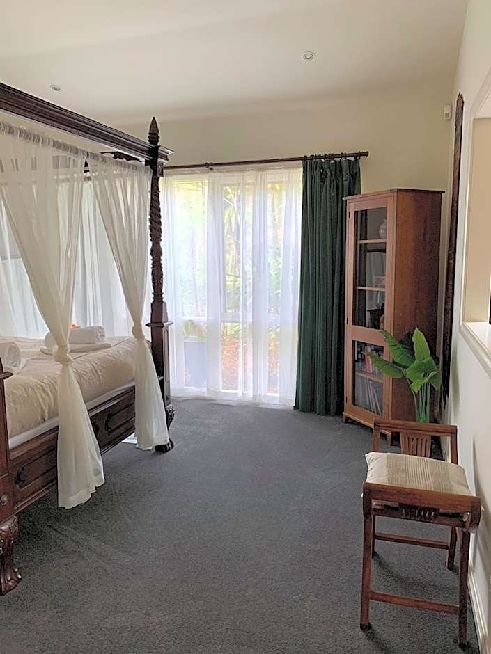 Weeroona Bed And Breakfast