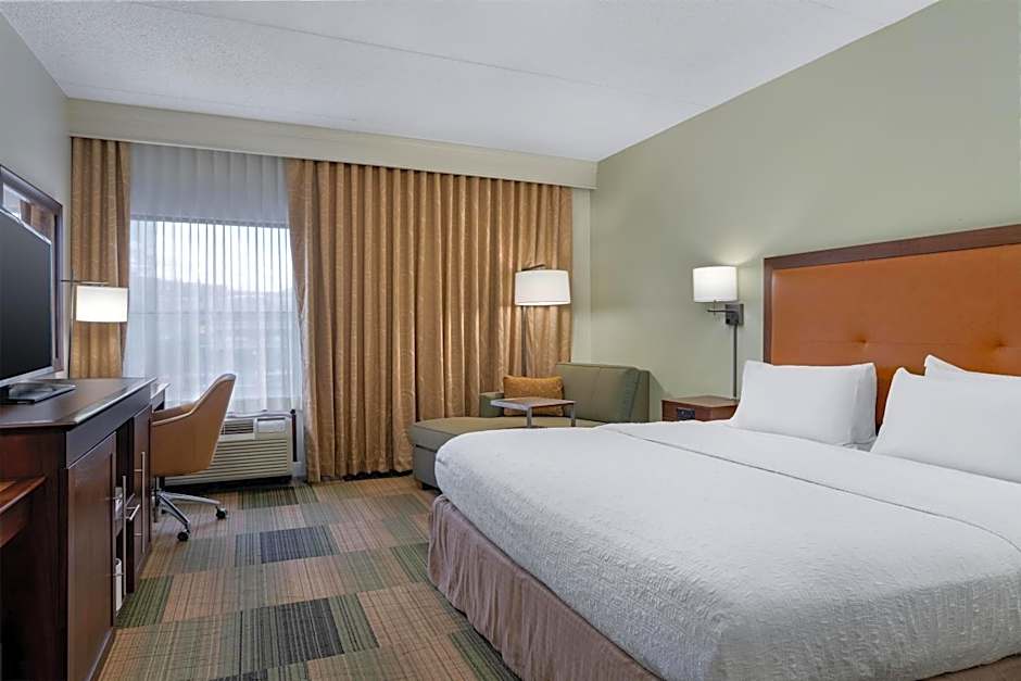 Hampton Inn & Suites Albany-Downtown
