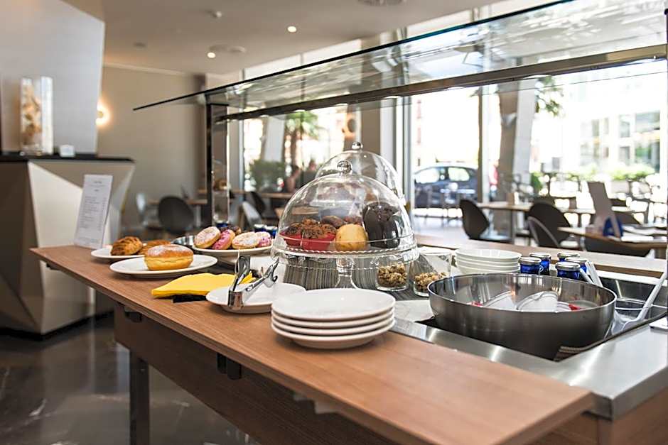 Hesperia Hotel & Residence