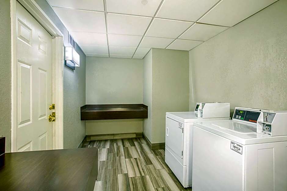 La Quinta Inn & Suites by Wyndham Westport