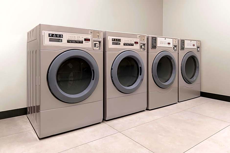 Fairfield by Marriott Inn & Suites Norfolk