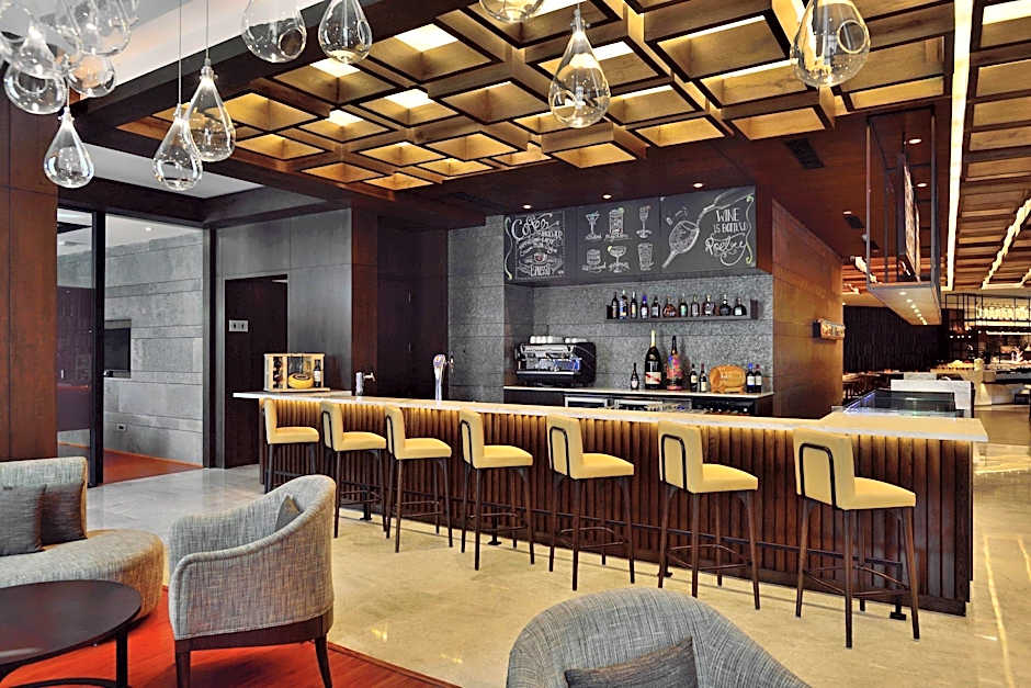 Courtyard by Marriott Gurugram Downtown